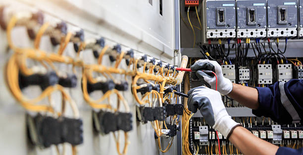 Professional Electrician technician working in Vancouver, WA